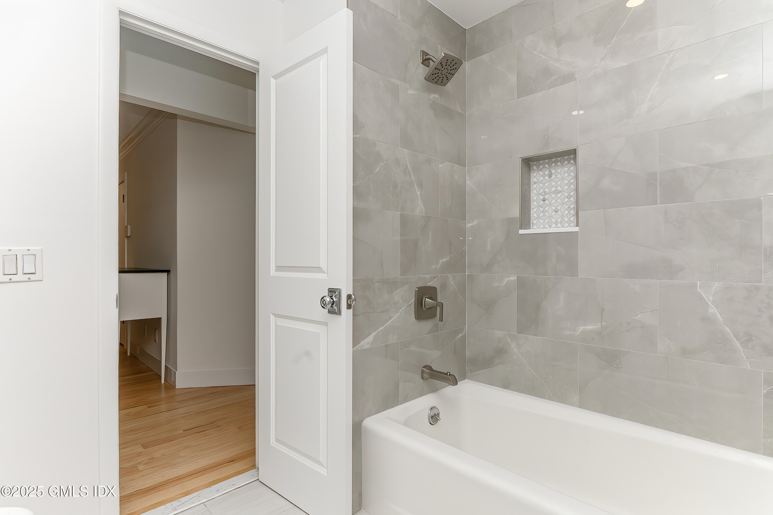 180 Riverbank Road Stamford, CT 06903 - Photo 29 of 42 Untitled-56