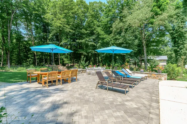 $1,350,000 | 180 Riverbank Road, Stamford, CT 06903