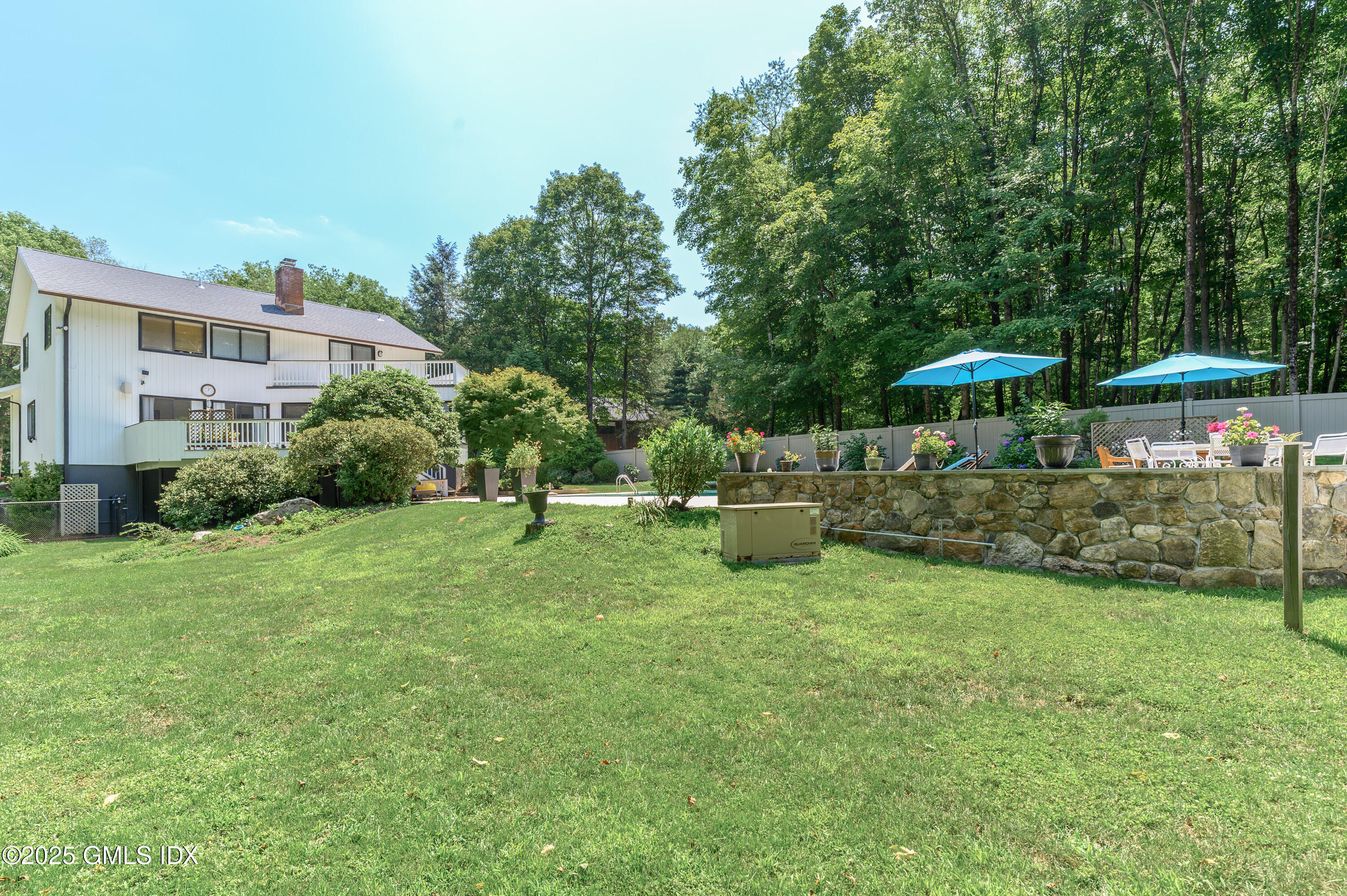 180 Riverbank Road Stamford, CT 06903 - Photo 37 of 42 _BZ66168