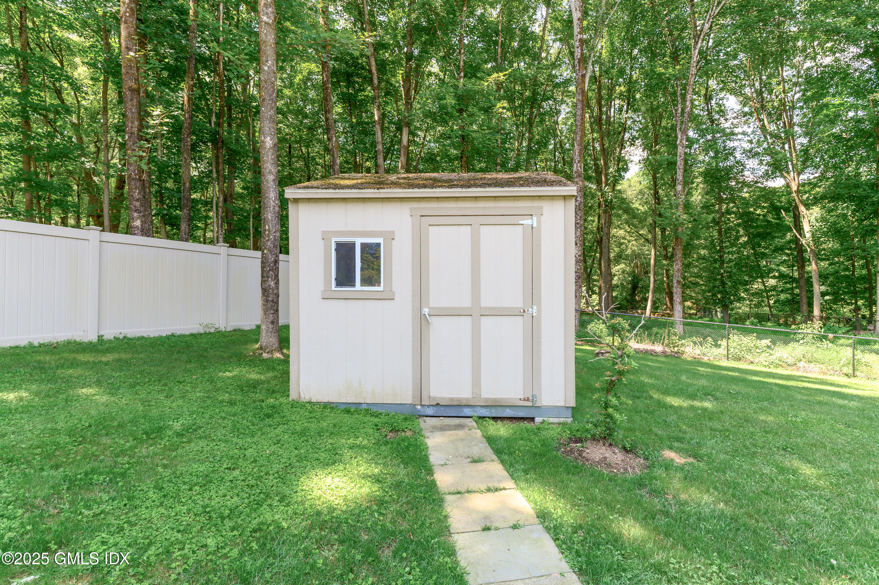 180 Riverbank Road Stamford, CT 06903 - Photo 38 of 42 _BZ66170