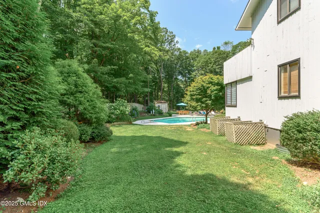 $1,350,000 | 180 Riverbank Road, Stamford, CT 06903