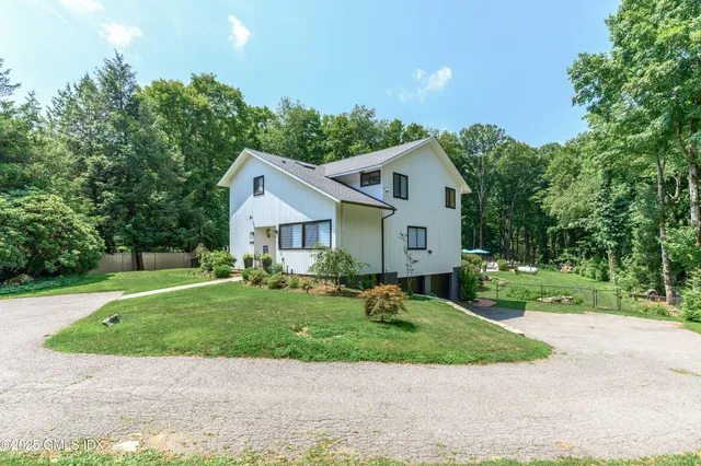 $1,350,000 | 180 Riverbank Road, Stamford, CT 06903