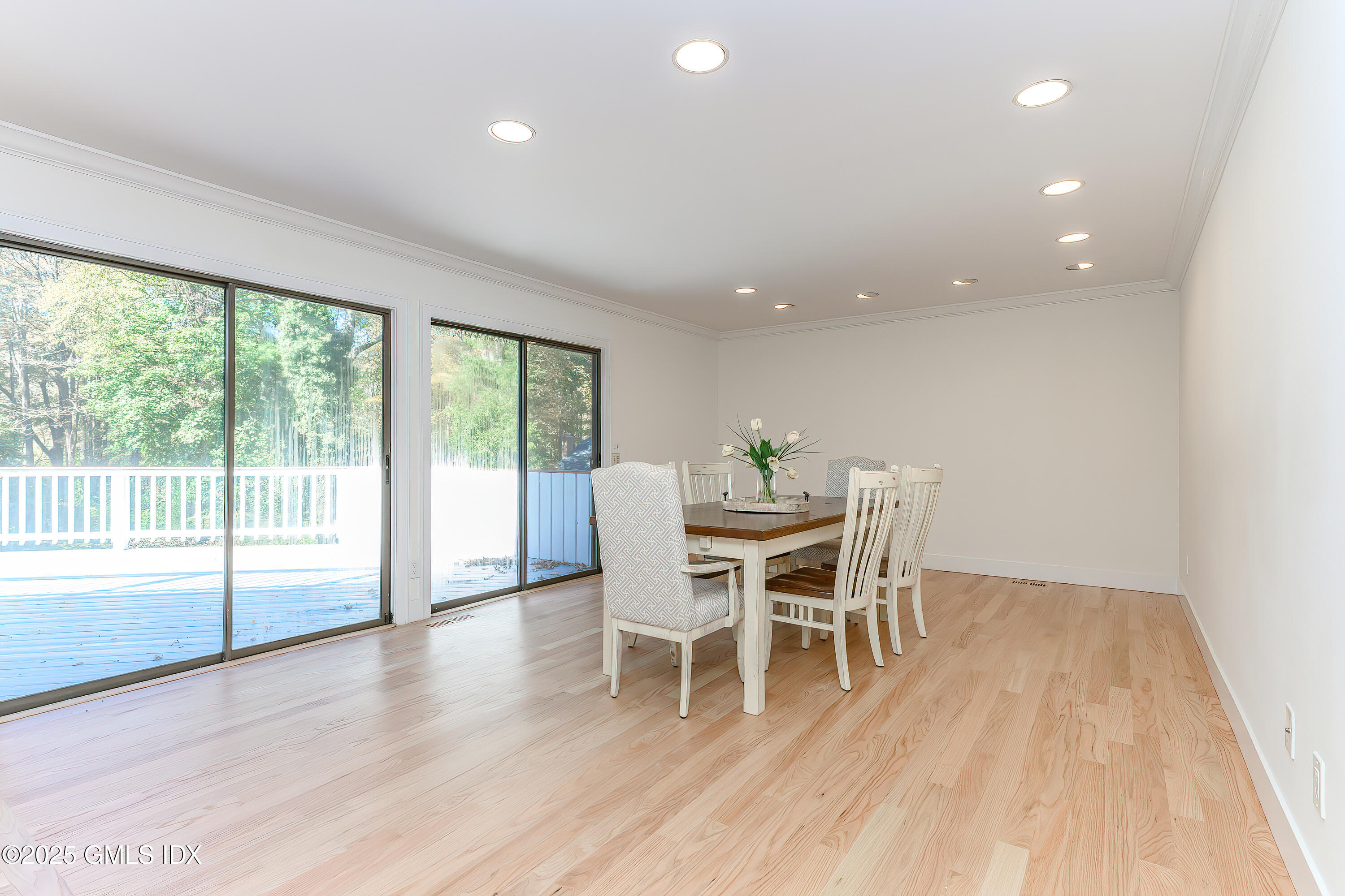 180 Riverbank Road Stamford, CT 06903 - Photo 6 of 42 Untitled-11