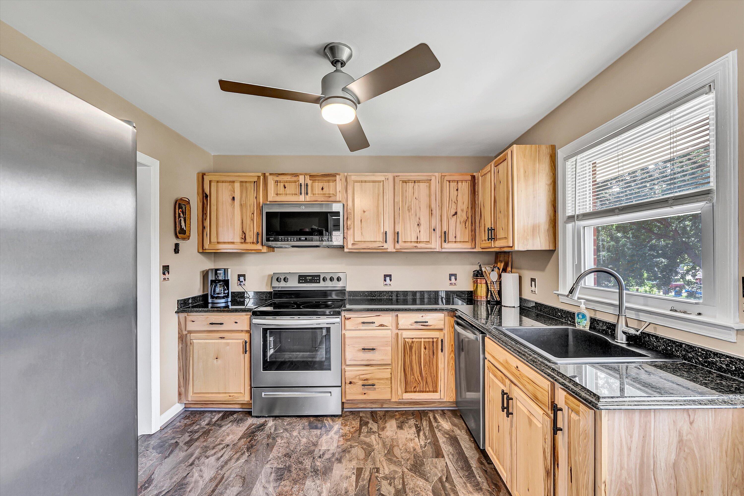 4928 Pomeroy Road Northwest Roanoke, VA 24017 - Photo 11 of 36 11-SGP-01918