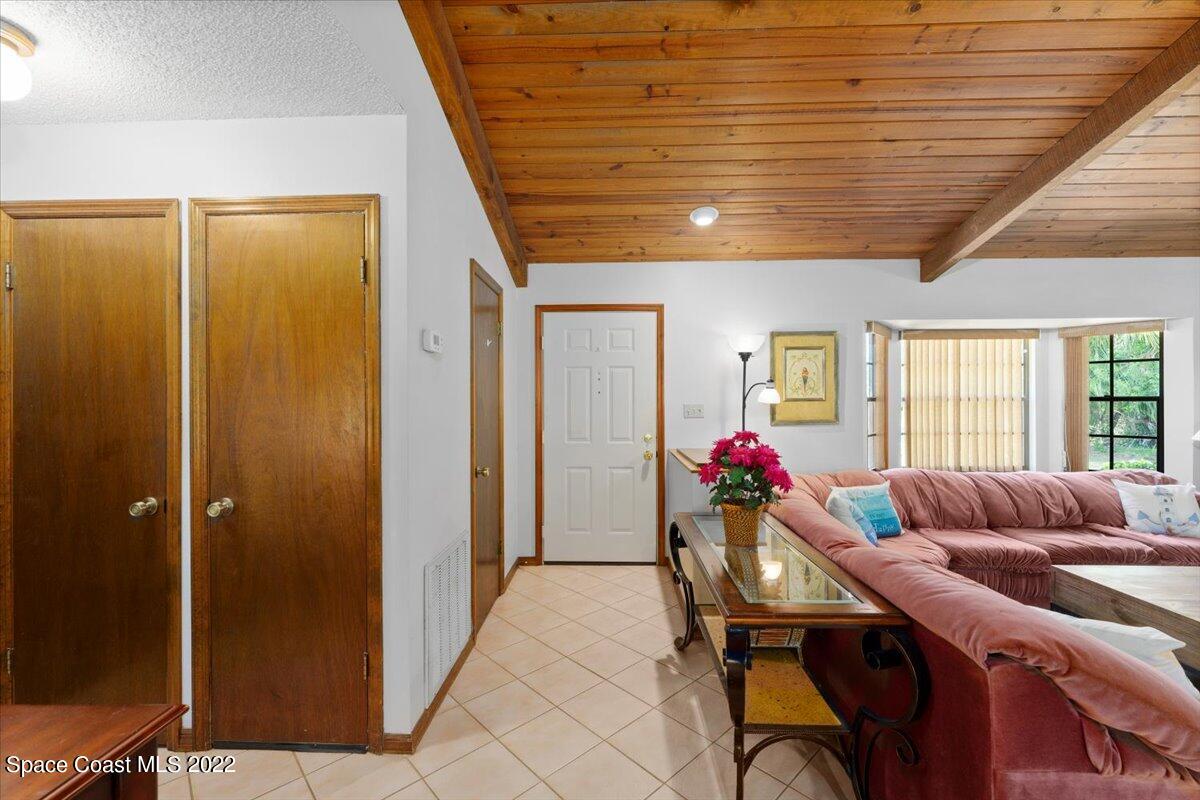 224 Rheine Road Northwest Palm Bay, FL 32907 - Photo 9 of 32 a living room with furniture
