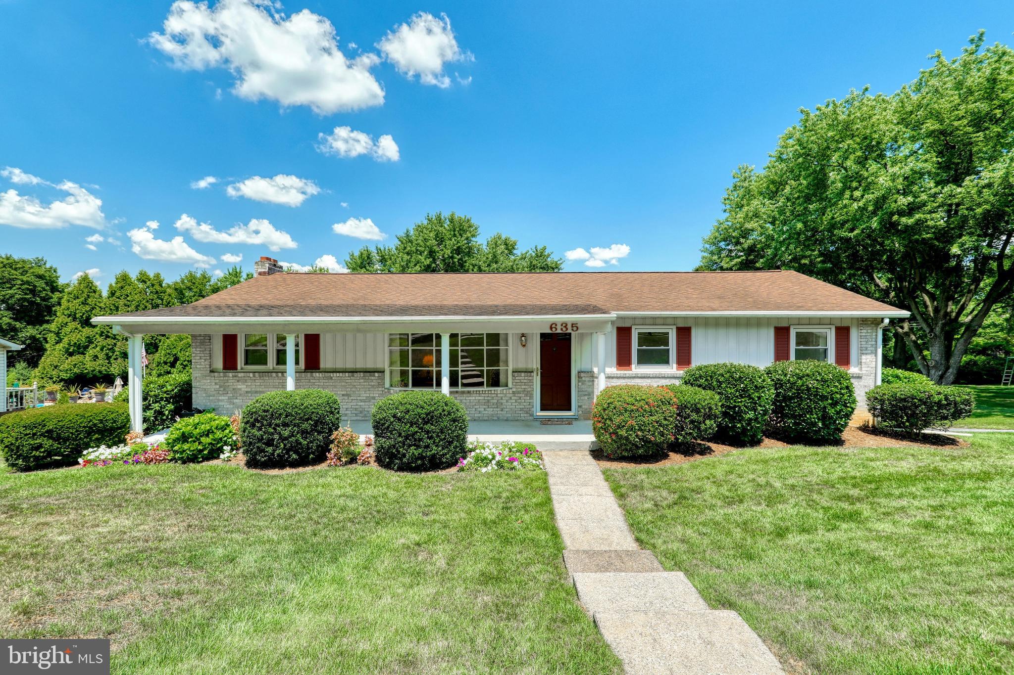 635 Hammond Road York, PA 17406 - Photo 1 of 25 Gallery Image 1