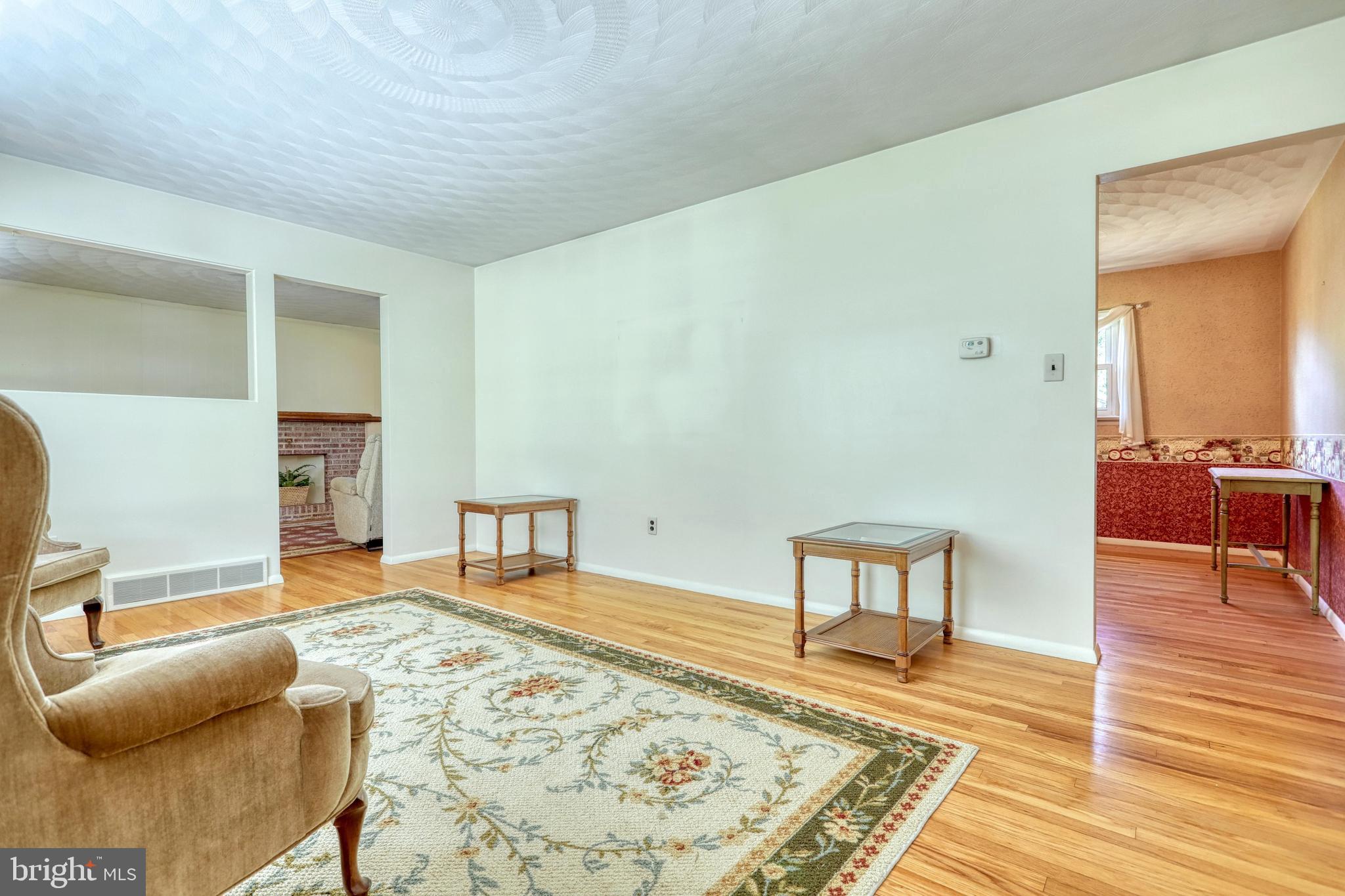 635 Hammond Road York, PA 17406 - Photo 6 of 25 Gallery Image 6