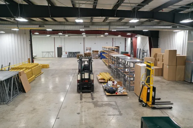 $1,500,000 | 2406 West Market Street, Bloomington, IL 61705