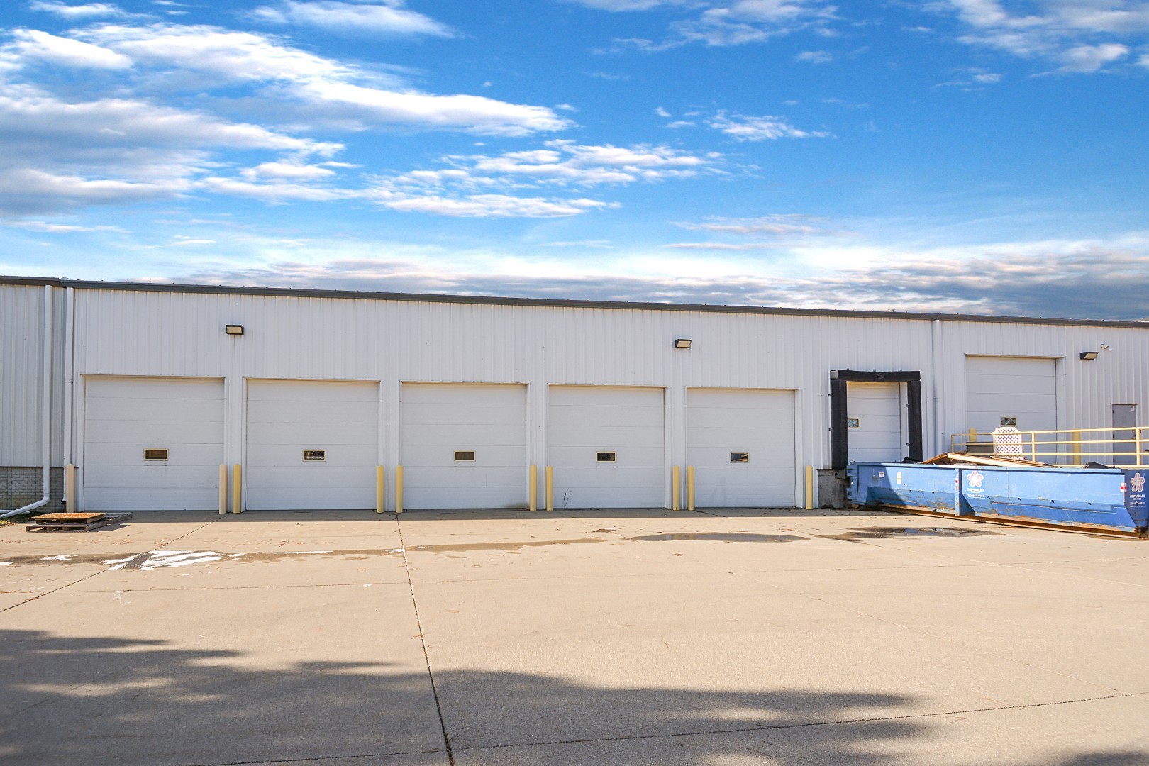 2406 West Market Street Bloomington, IL 61705 - Photo 24 of 28 a view of a building