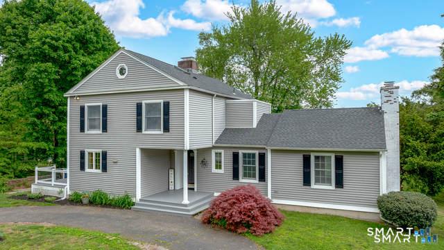62 Chatham Road Berlin, CT 06037 - Photo 2 of 38 a front view of a house with a garden