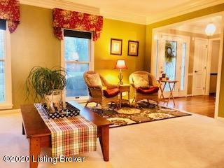 309 Blue Ridge Road Louisville, KY 40223 - Photo 12 of 34 Living Room