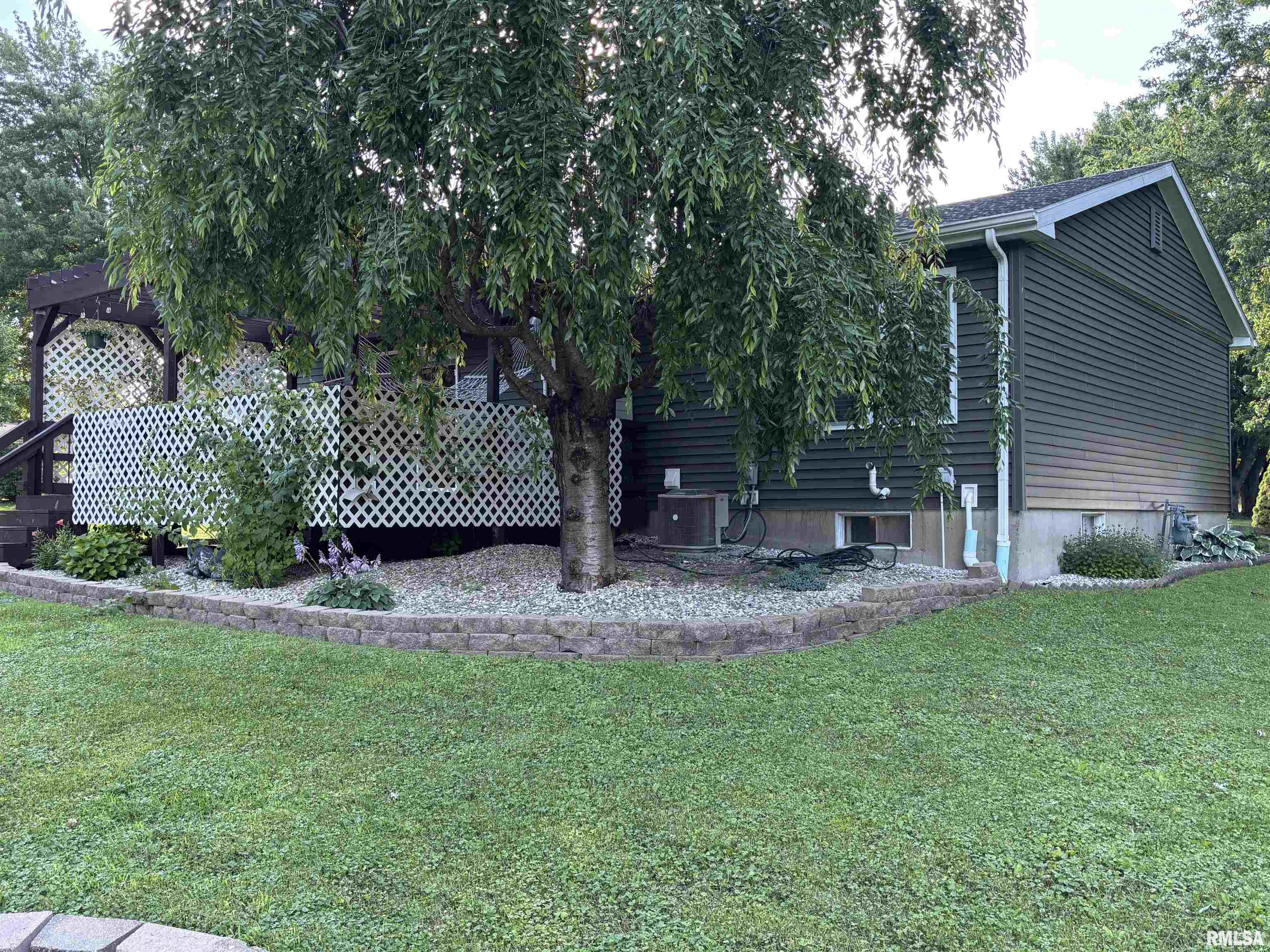 307 Bittersweet Street Payson, IL 62360 - Photo 24 of 30