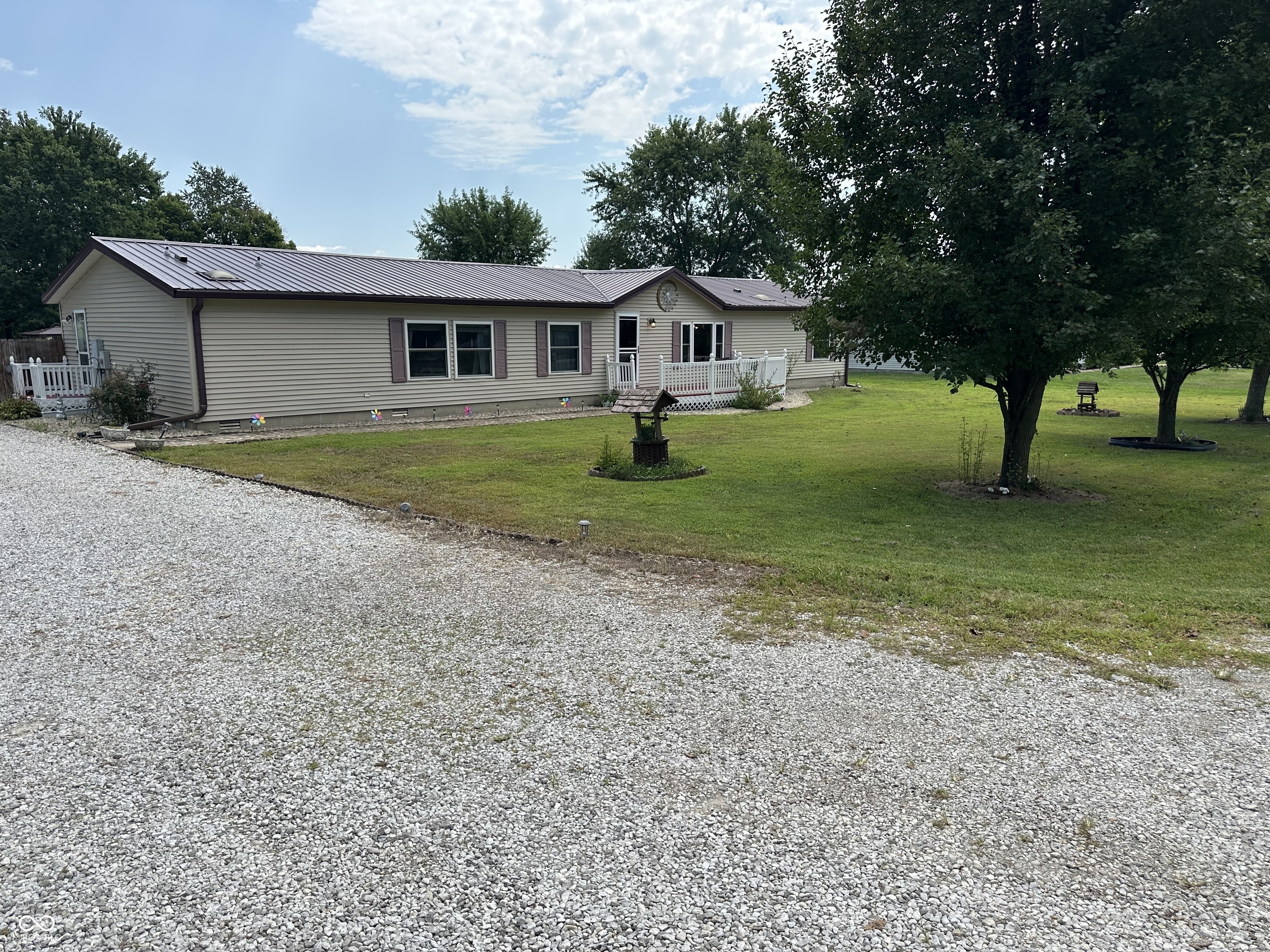 1265 Inverness Farms Road Martinsville, IN 46151 - Photo 3 of 46 Gallery Image 3