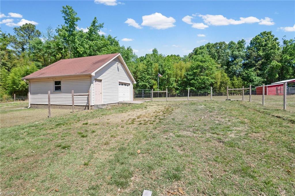 5792 Drake Road Greensboro, NC 27406 - Photo 37 of 42 Gallery Image 37