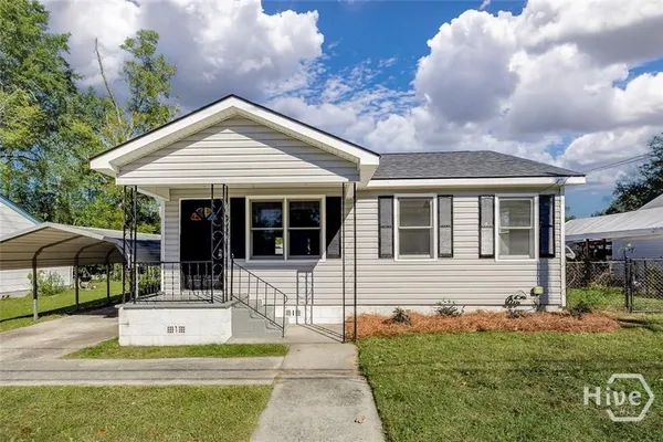 $2,400 | 2110 East 56th Street, Savannah, GA 31404