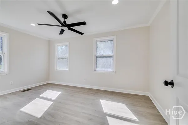 $2,400 | 2110 East 56th Street, Savannah, GA 31404