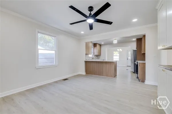 $2,400 | 2110 East 56th Street, Savannah, GA 31404