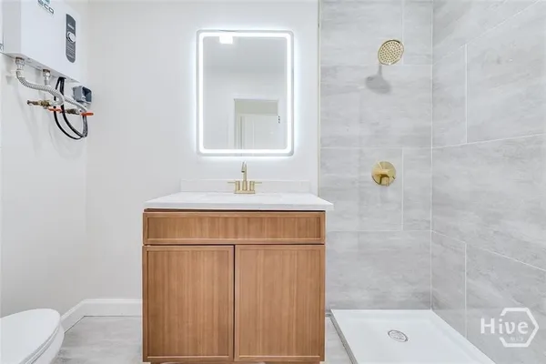 $2,400 | 2110 East 56th Street, Savannah, GA 31404