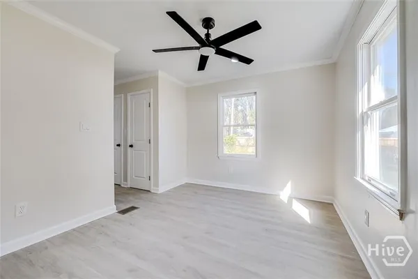 $2,400 | 2110 East 56th Street, Savannah, GA 31404