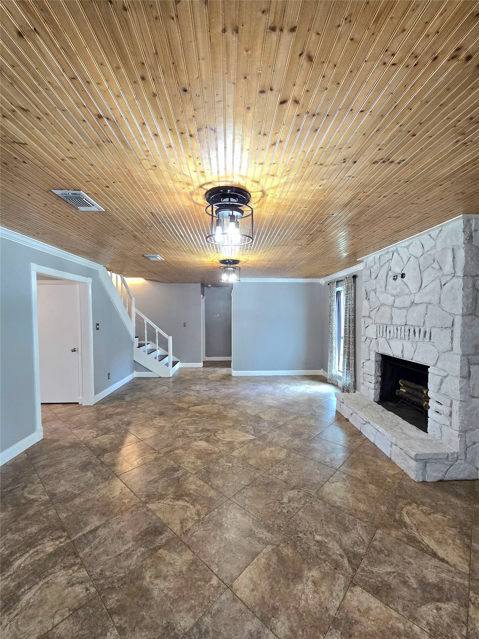 13580 Fm 2025 Road Cleveland, TX 77328 - Photo 13 of 50 Living Area