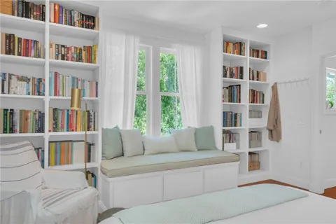 $999,000 | 21 2nd Street, Barrington, RI 02806