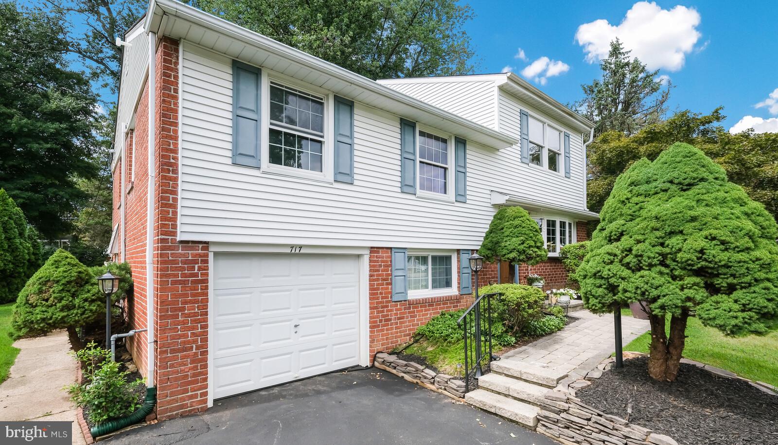 717 Cambridge Road Brookhaven, PA 19015 - Photo 4 of 33 Gallery Image 4