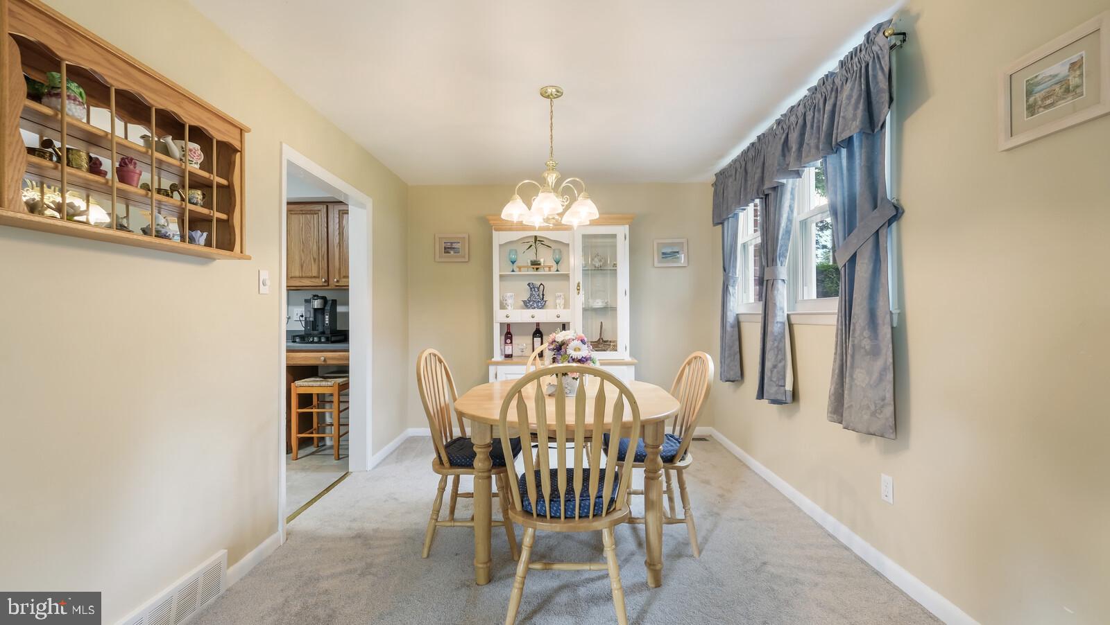 717 Cambridge Road Brookhaven, PA 19015 - Photo 8 of 33 Gallery Image 8