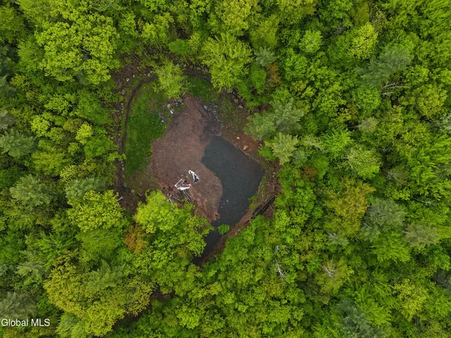 $425,000 | 191 Gifford Valley Road, Unit LOT30, Northampton, NY 12117