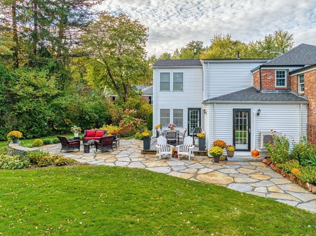 141 Englewood Road Longmeadow, MA 01106 - Photo 5 of 42 Gallery Image 5