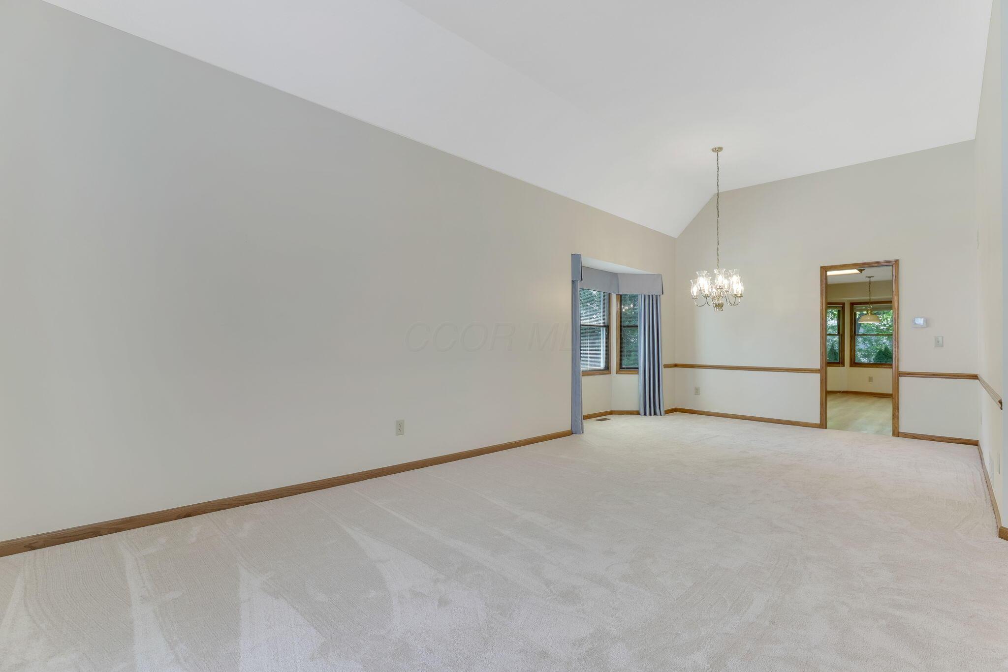 3369 River Narrows Road Hilliard, OH 43026 - Photo 4 of 37