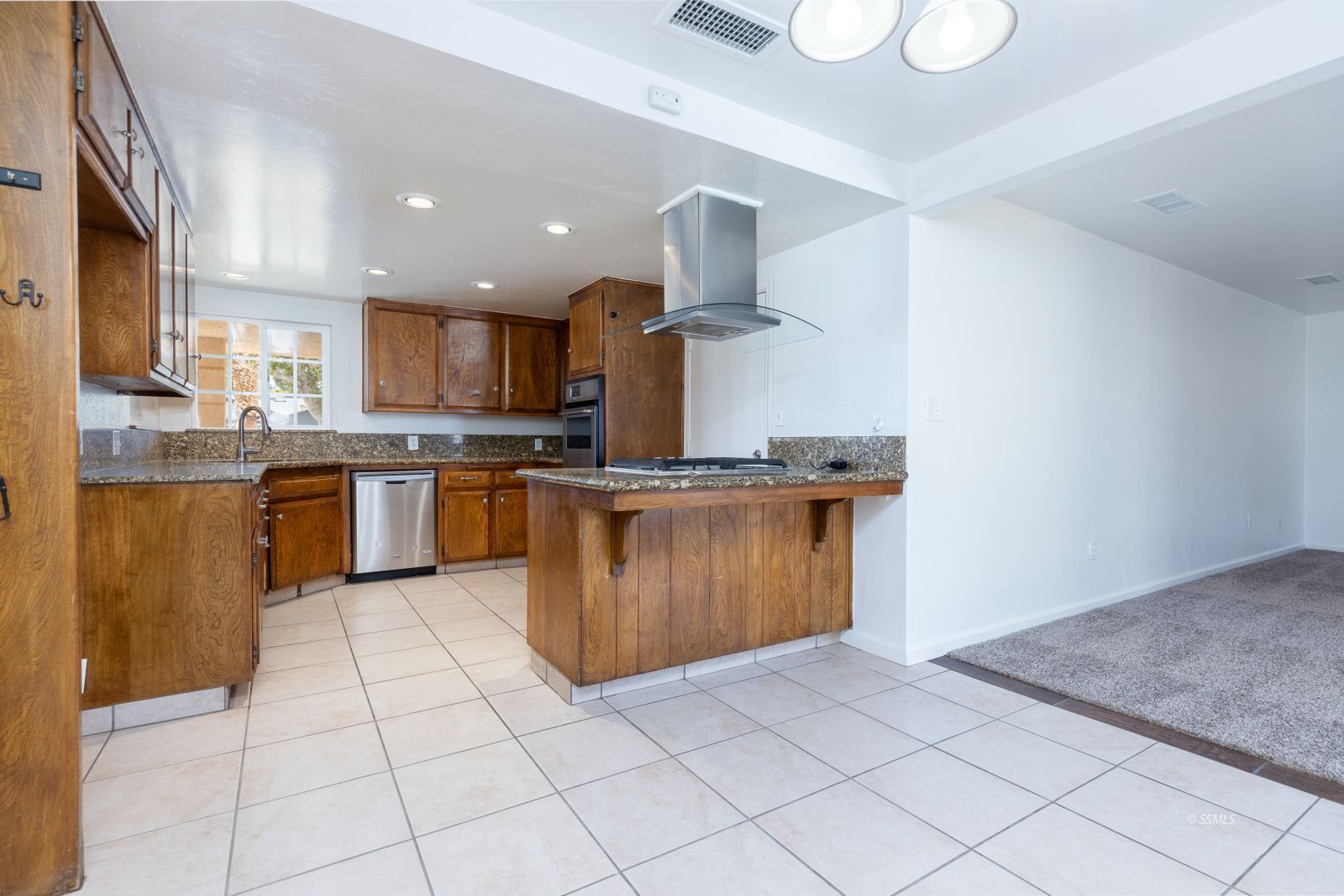 206 South Locust Street Ridgecrest, CA 93555 - Photo 7 of 30