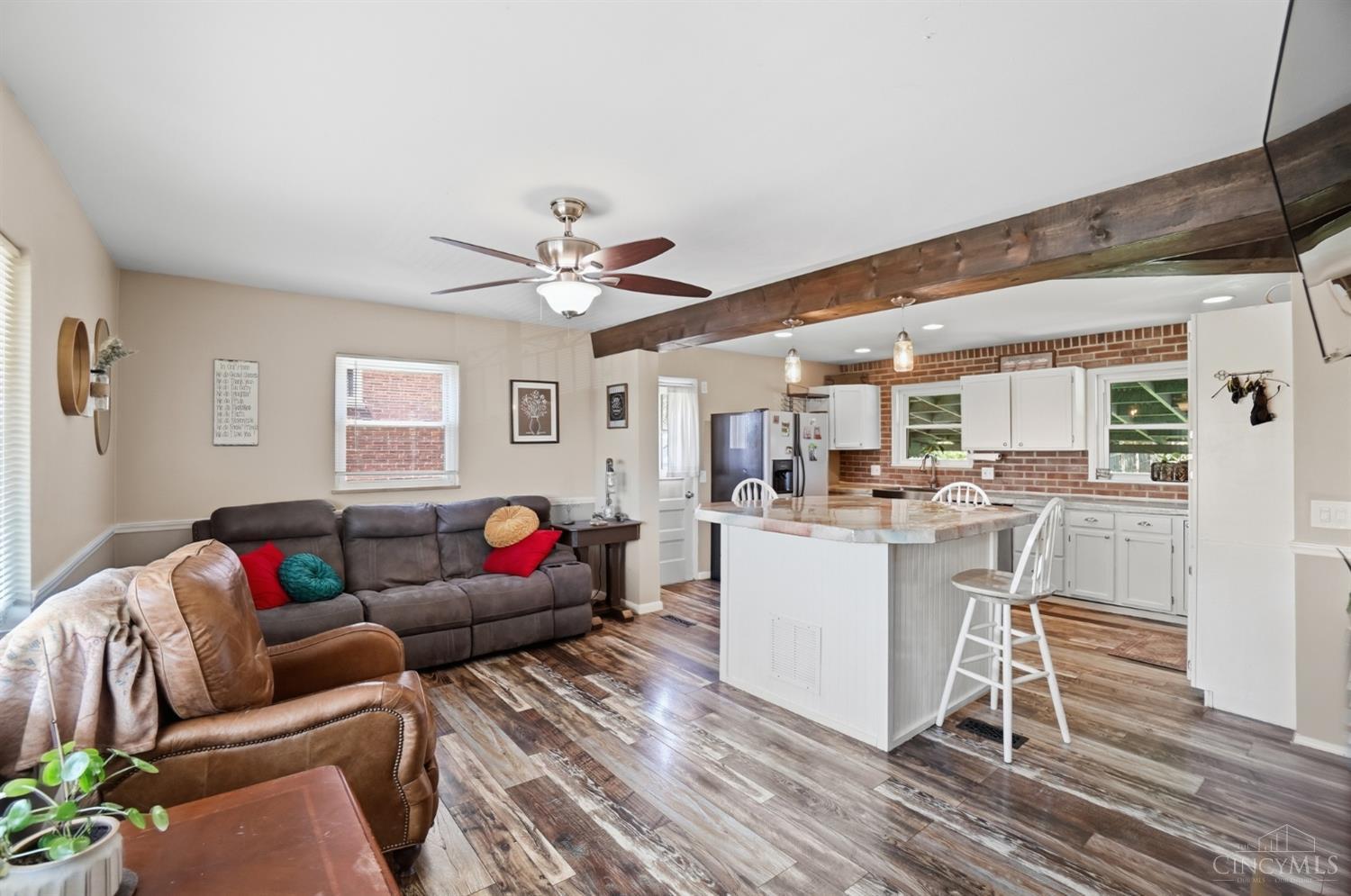 5450 Lawrence Road Cincinnati, OH 45248 - Photo 9 of 51