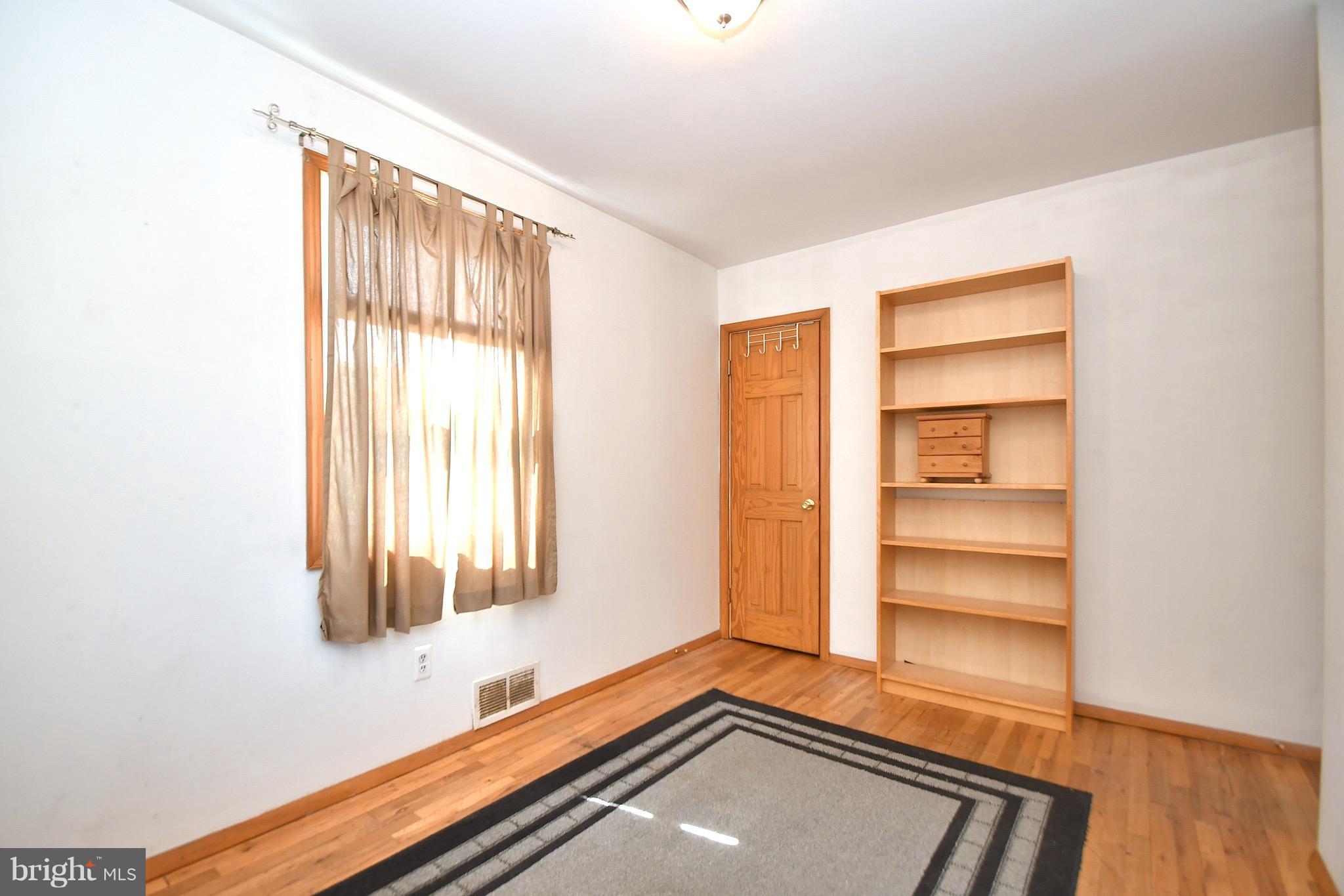 4723 Raspe Avenue Baltimore, MD 21206 - Photo 19 of 28 Bedroom
