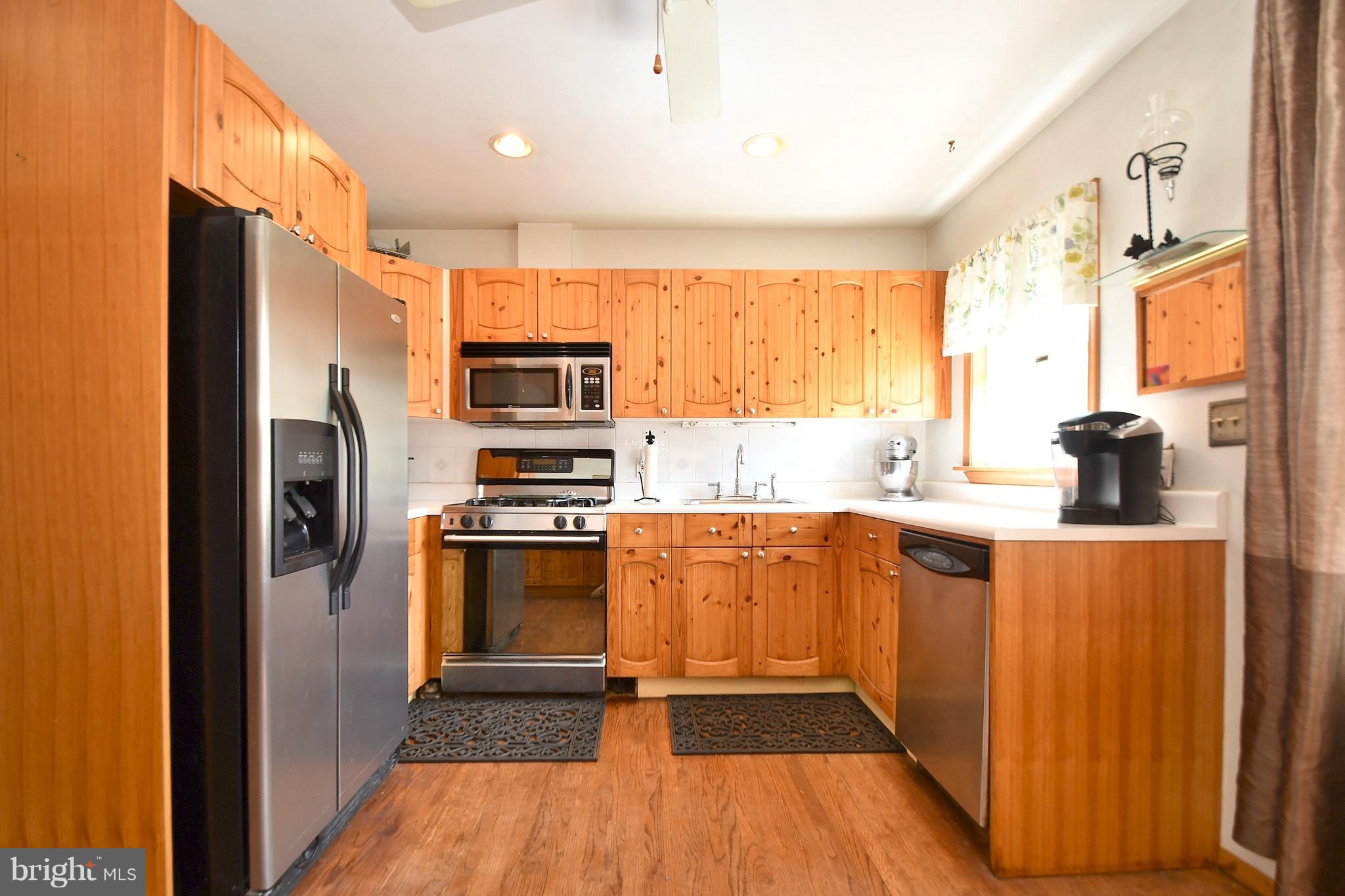 4723 Raspe Avenue Baltimore, MD 21206 - Photo 7 of 28 Kitchen