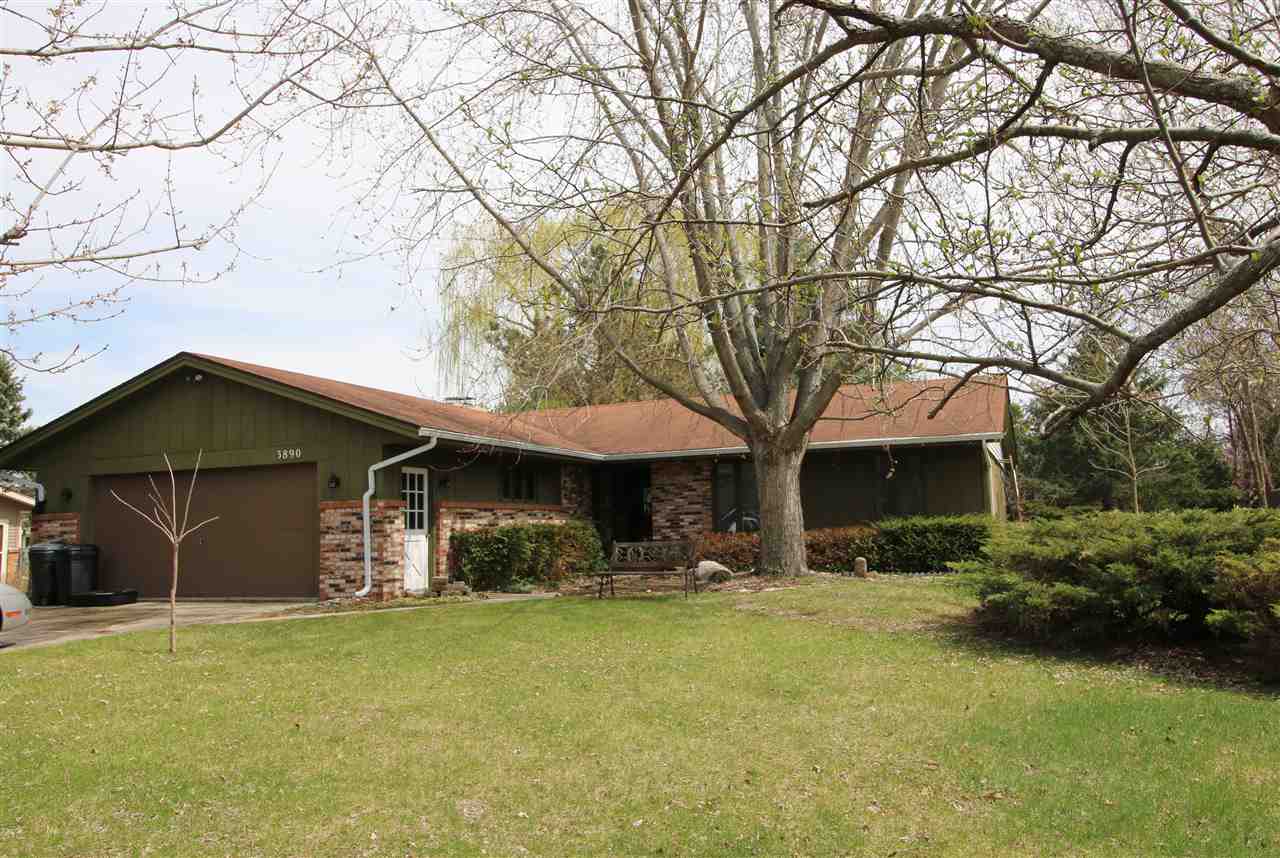 3890 Valerie Road Roscoe, IL 61073 - Photo 1 of 13 Gallery Image 1