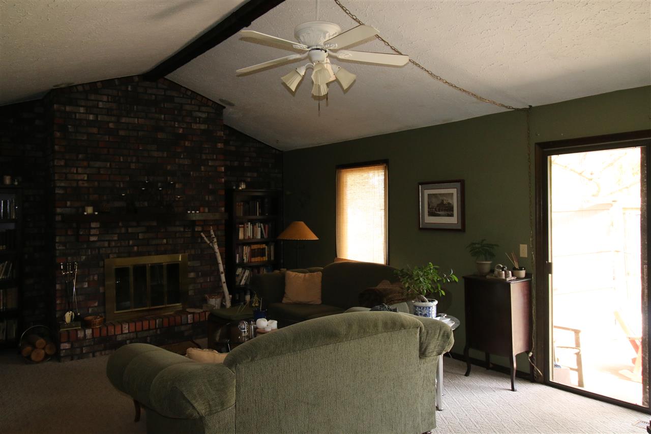 3890 Valerie Road Roscoe, IL 61073 - Photo 2 of 13 Gallery Image 2