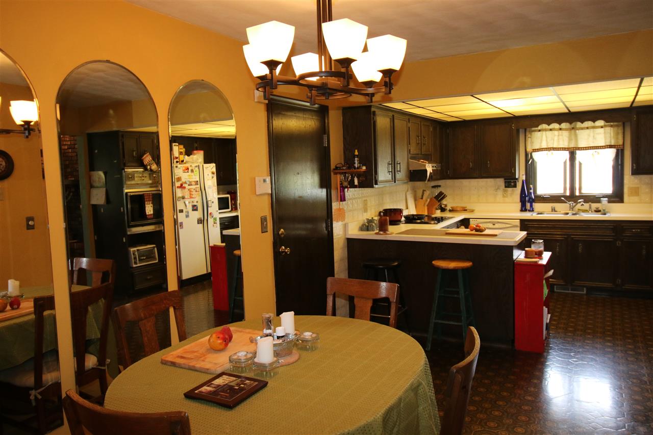 3890 Valerie Road Roscoe, IL 61073 - Photo 7 of 13 Gallery Image 7
