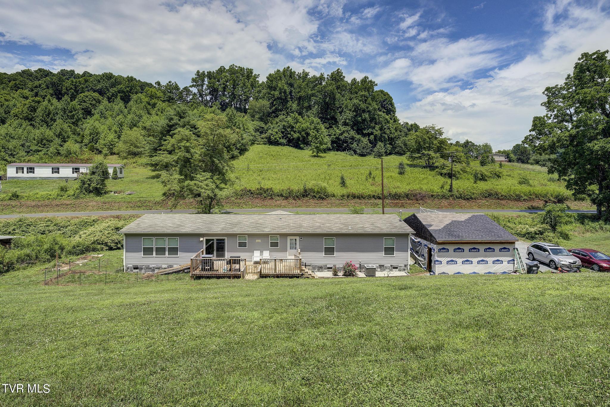 658 Willow Springs Road Elizabethton, TN 37643 - Photo 6 of 58 Exterior Willow Springs (3)