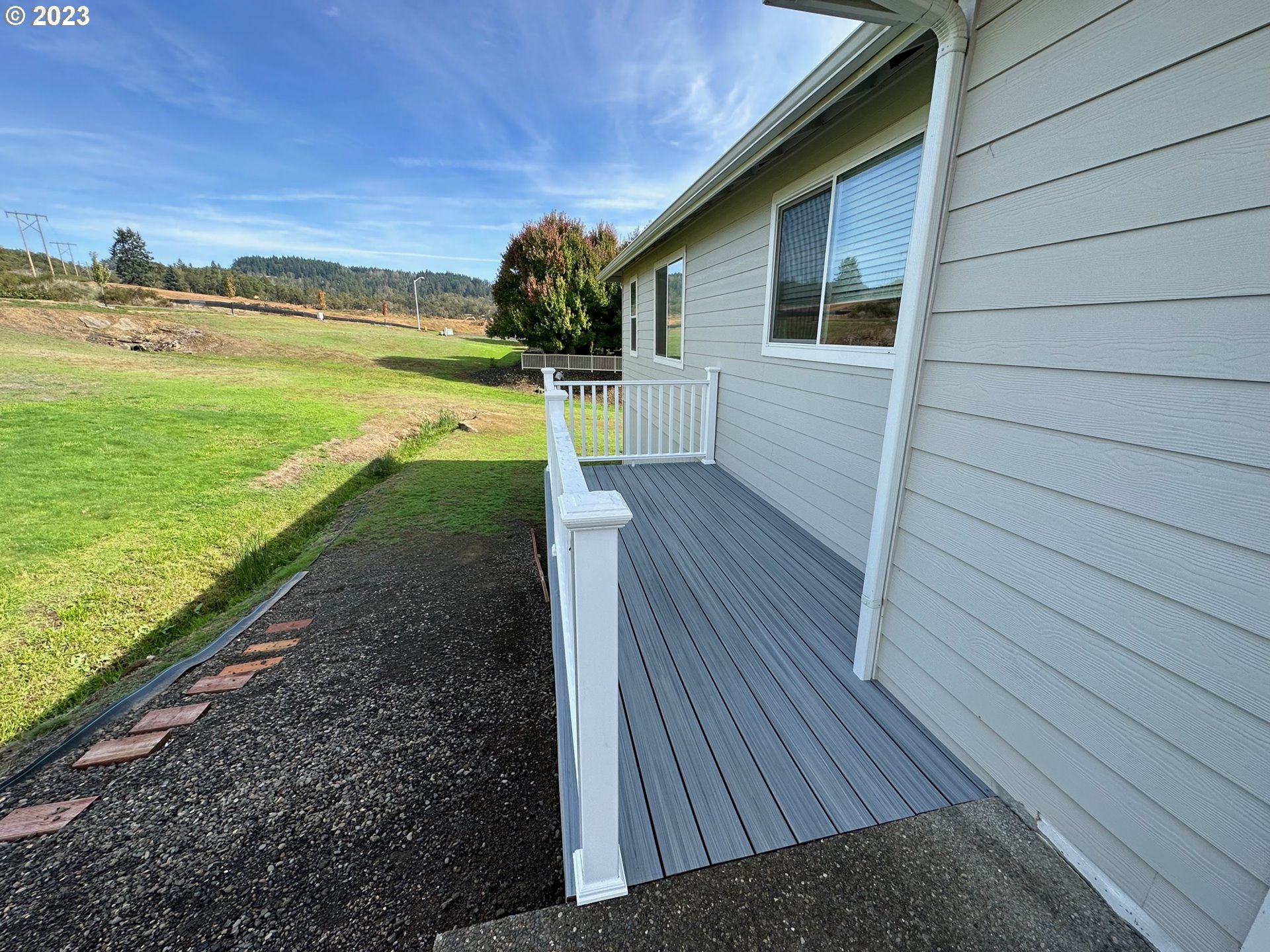 746 Divot Loop Sutherlin, OR 97479 - Photo 32 of 32 a view of a backyard of the house