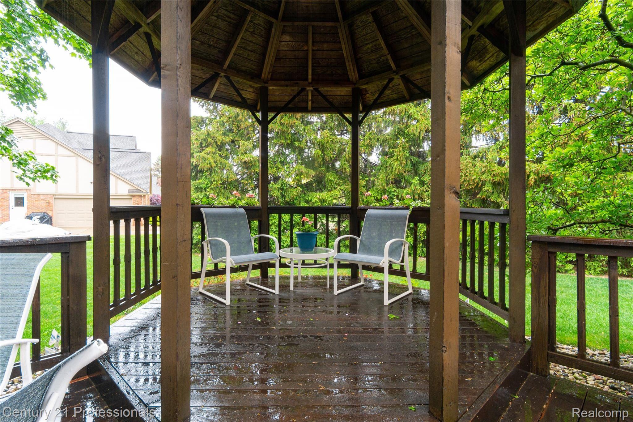 3650 Merriweather Lane Rochester, MI 48306 - Photo 34 of 36 Nice Gazebo