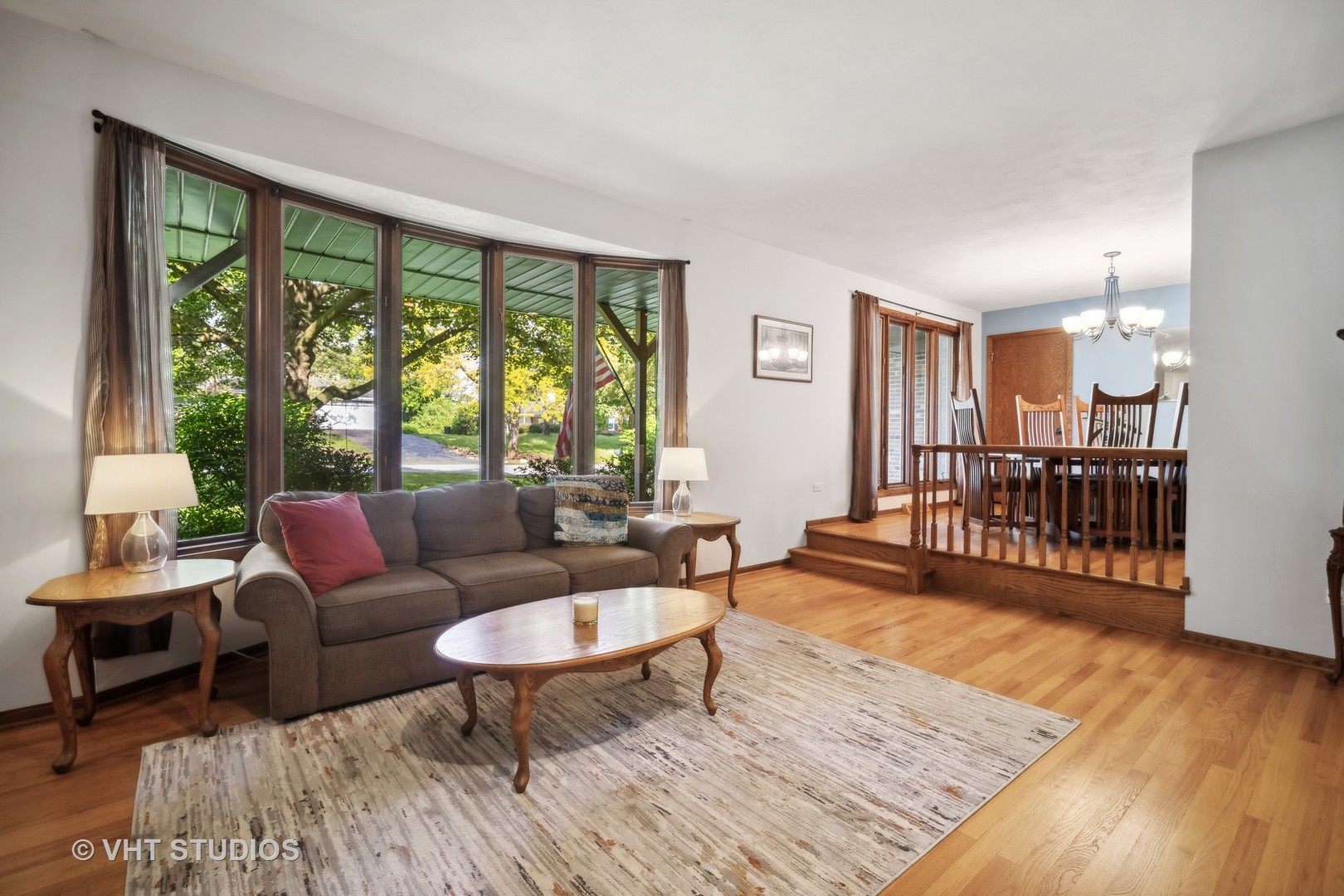 1059 Branch Road Gurnee, IL 60031 - Photo 7 of 28 a living room with furniture and a table