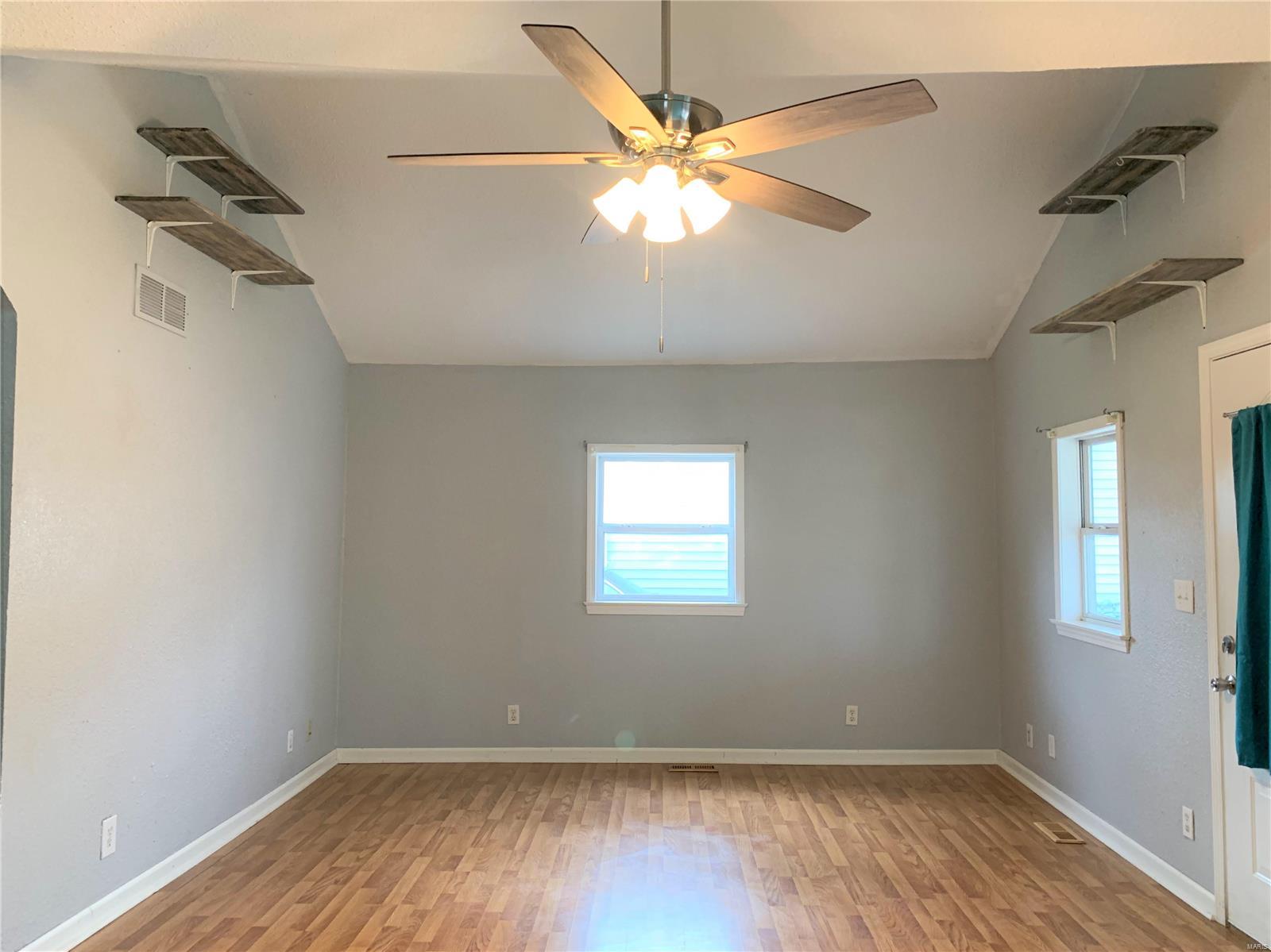 835 Chouteau Street Alton, IL 62002 - Photo 7 of 23