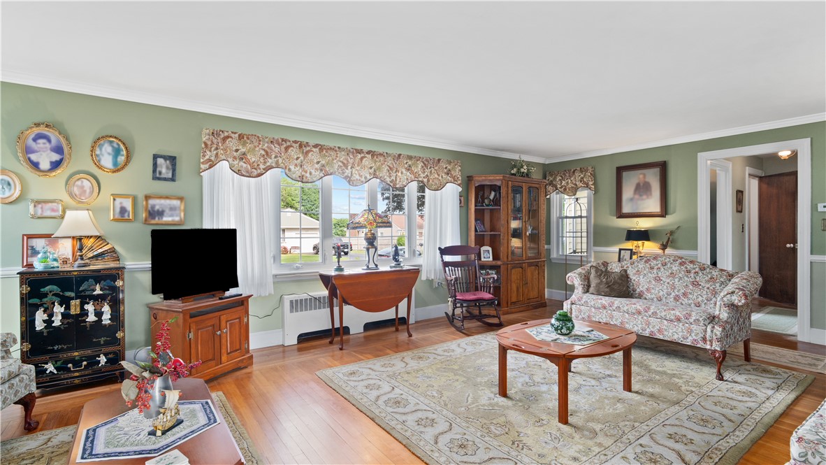 14 Barnes Street Smithfield, RI 02828 - Photo 9 of 44