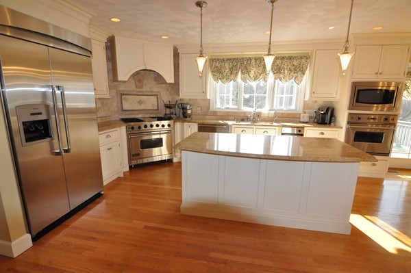 53 Locust Street Middleton, MA 01949 - Photo 11 of 30 Gallery Image 11