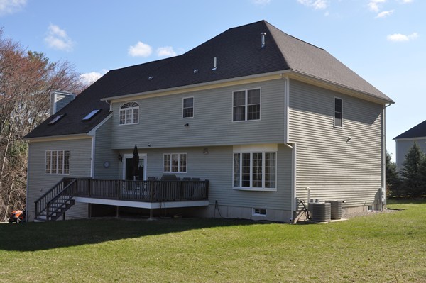 53 Locust Street Middleton, MA 01949 - Photo 3 of 30 Gallery Image 3