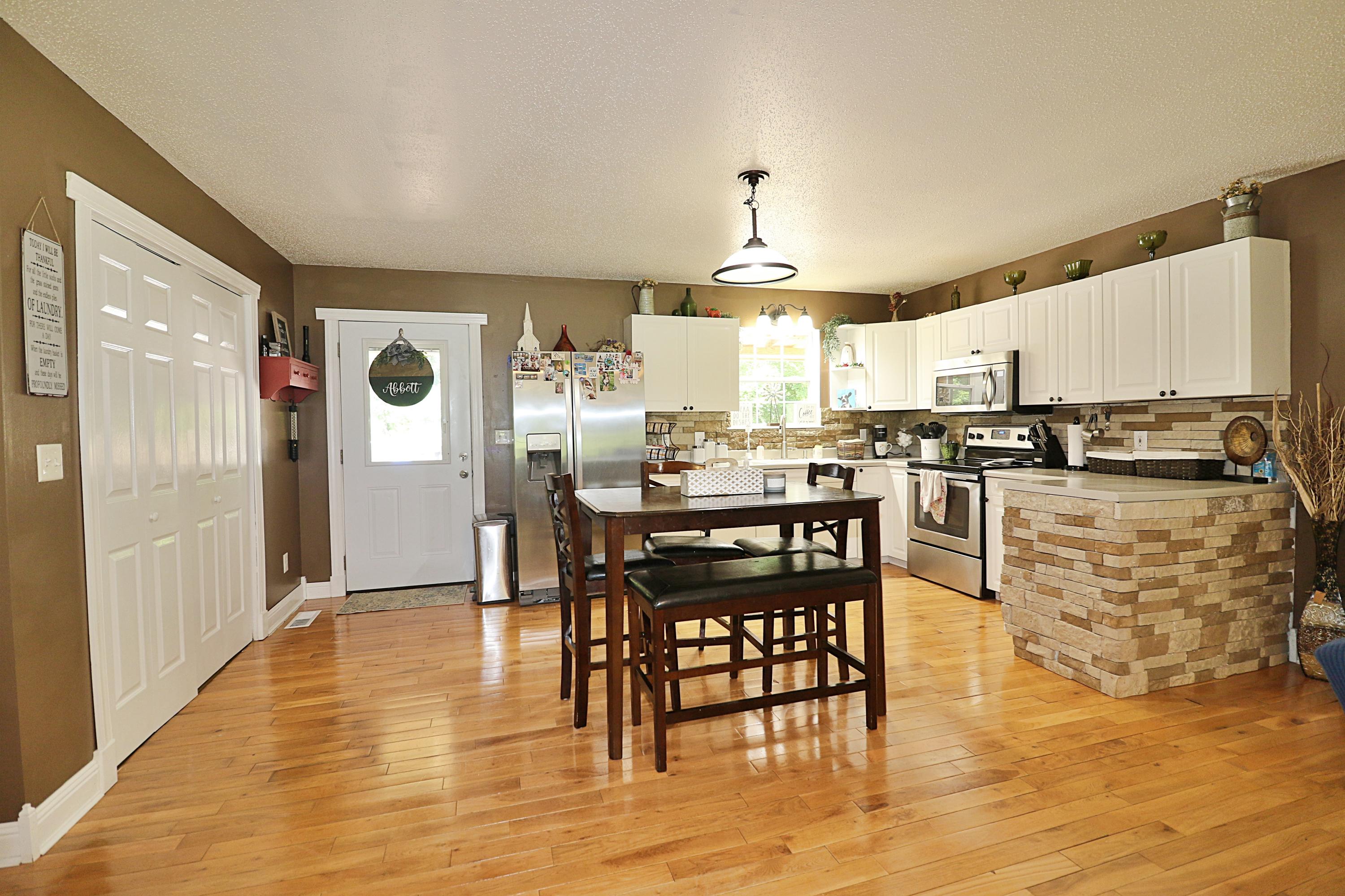 525 Bird Holler Road Oneida, TN 37841 - Photo 11 of 40 094A4523