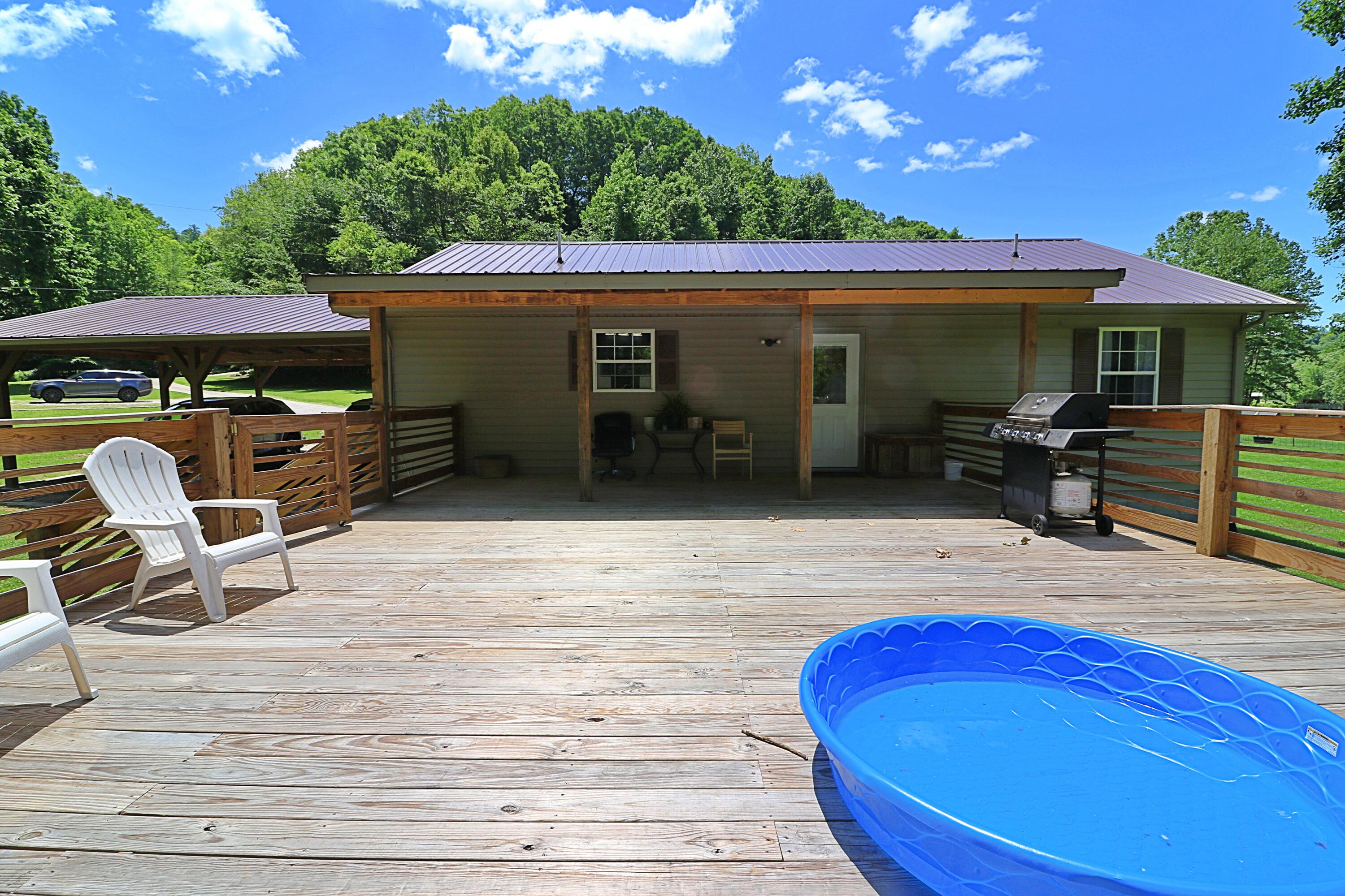 525 Bird Holler Road Oneida, TN 37841 - Photo 9 of 40 094A4526