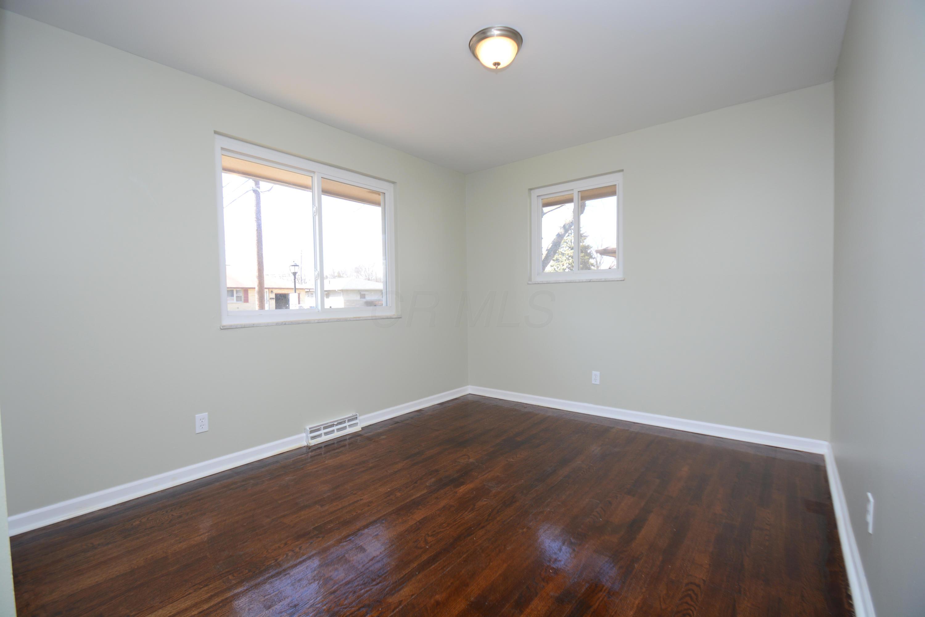 4490 Sandy Lane Road Columbus, OH 43224 - Photo 13 of 24 Gallery Image 13