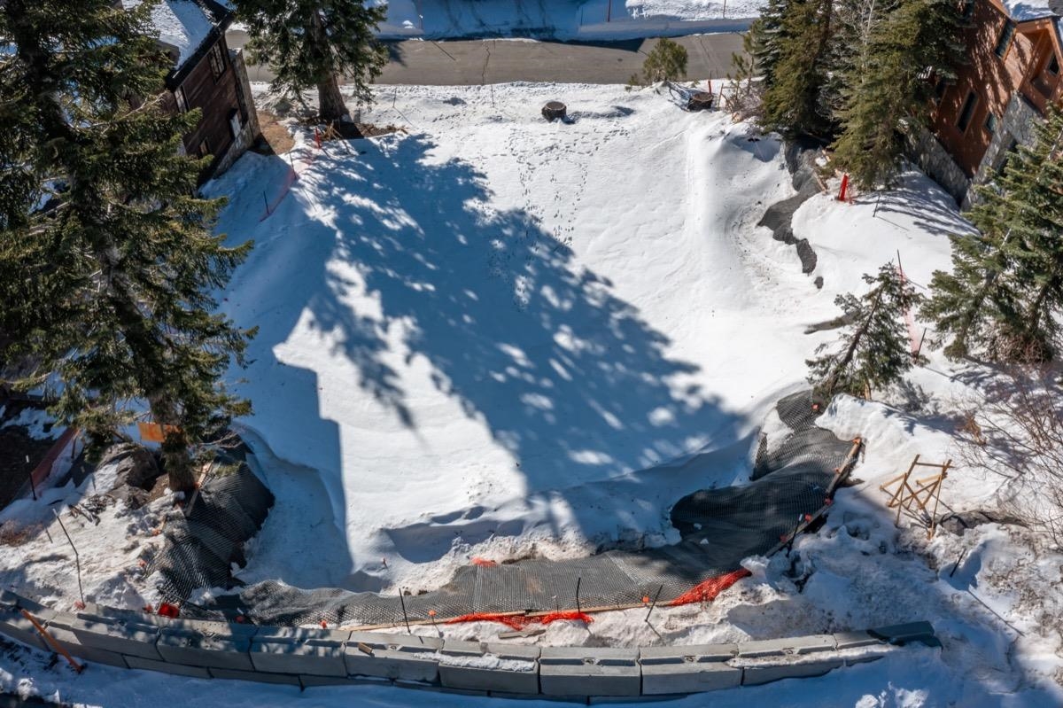 64 Juniper Road Mammoth Lakes, CA 93546 - Photo 16 of 34