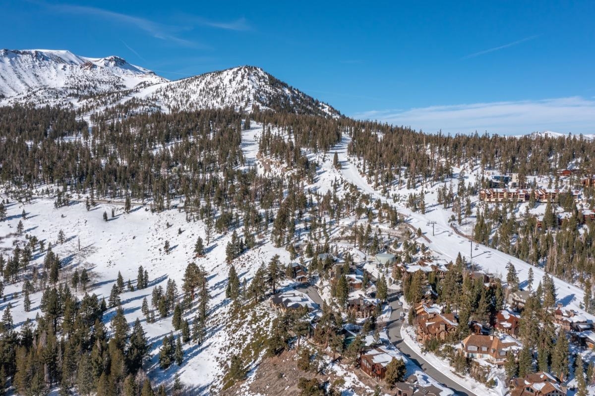 64 Juniper Road Mammoth Lakes, CA 93546 - Photo 7 of 34